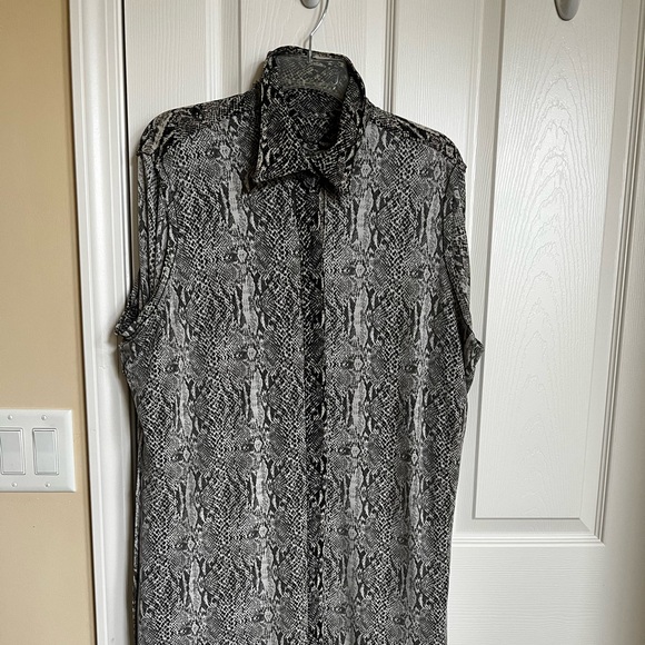 Norma Kamali Python Snake Print, Gray & Black Button Front Shirt Dress. XXL. - Picture 6 of 11